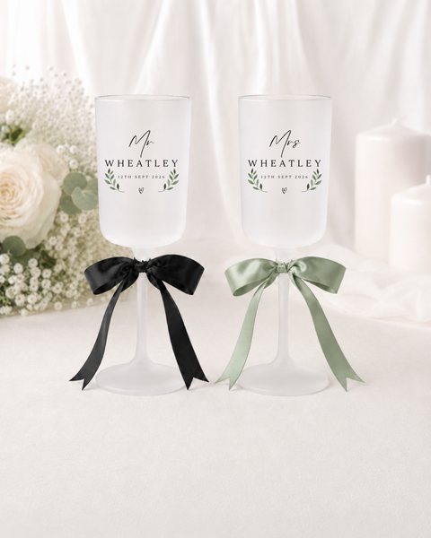 Personalised Wedding Glasses With Bows For Wedding Party