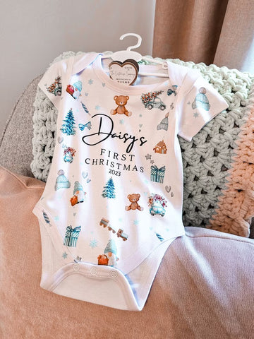 个性化第一套圣诞睡衣、装饰品、靠垫和毛绒玩具、第一个圣诞婴儿成长套装、婴儿圣诞服装、第一个圣诞礼物创意