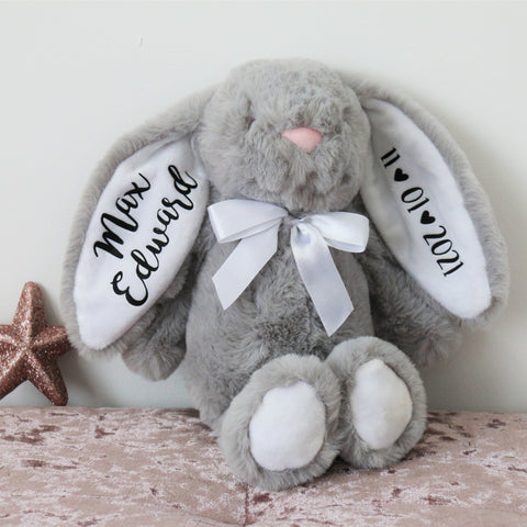 个性化婴儿套装：剪贴簿和兔子毛绒玩具
