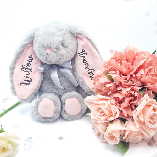 Conejito gris personalizado con orejas rosas para niñas de flores