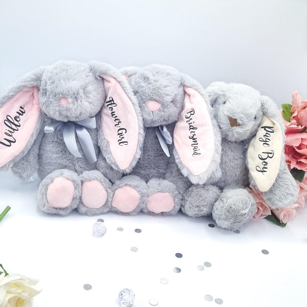 Conejito gris personalizado con orejas rosas para niñas de flores
